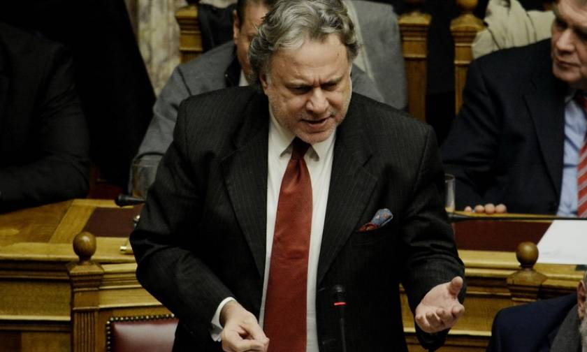 Βουλή - Επιμένει ο Κατρούγκαλος: Το ασφαλιστικό ευνοεί τους αδύναμους