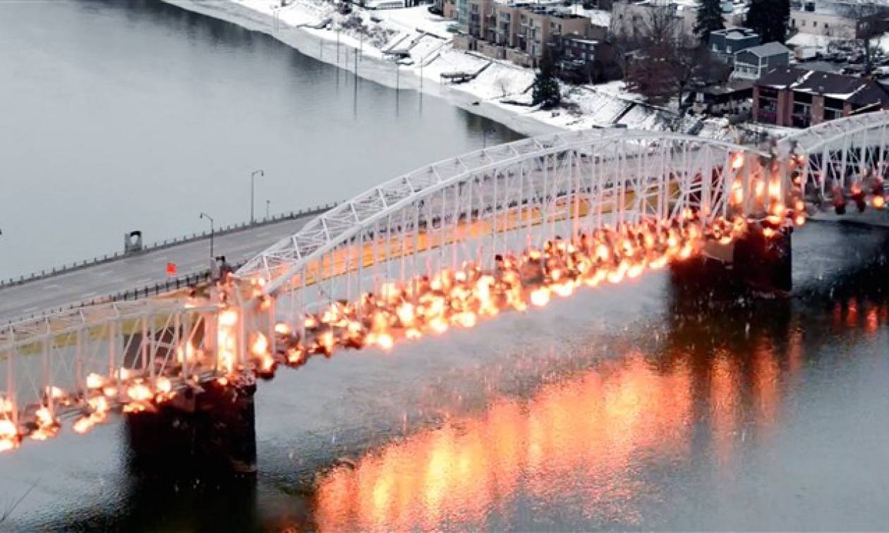 Εντυπωσιακό βίντεο: Κατεδάφιση γέφυρας με ελεγχόμενη έκρηξη (pics+vid)