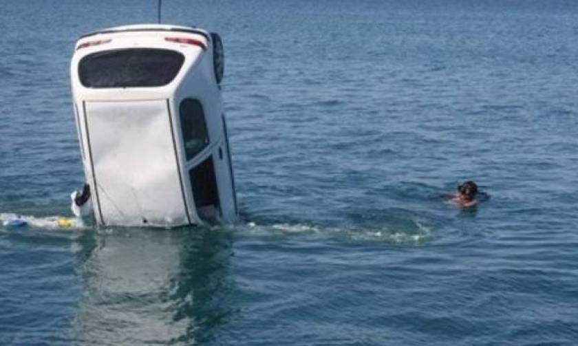 Πήλιο: «Βουτιά» αυτοκινήτου στη θάλασσα από γκρεμό 500 μέτρων