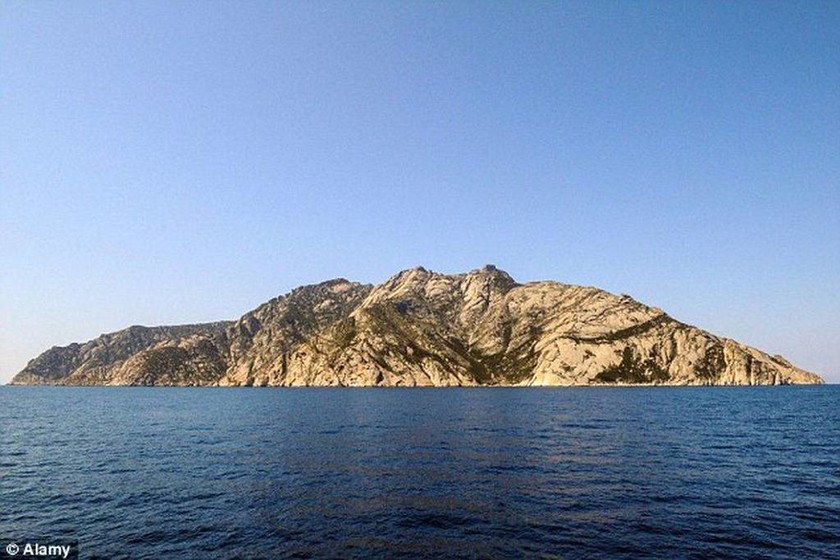 Αυτό είναι το πιο μυστηριώδες νησί της Μεσογείου (photos)