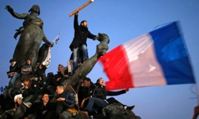 Γαλλία: Χιλιάδες διαδηλωτές στους δρόμους κατά της κατάστασης έκτακτης ανάγκης