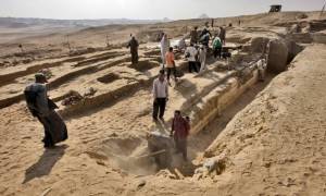 Αίγυπτος: Πλοίο 4.500 ετών βρέθηκε θαμμένο κοντά σε πυραμίδες