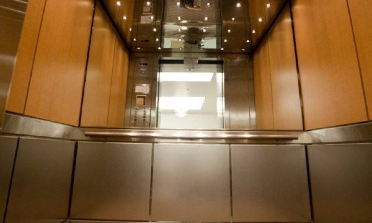 Γνώριζες γιατί τα ασανσέρ έχουν καθρέφτες;