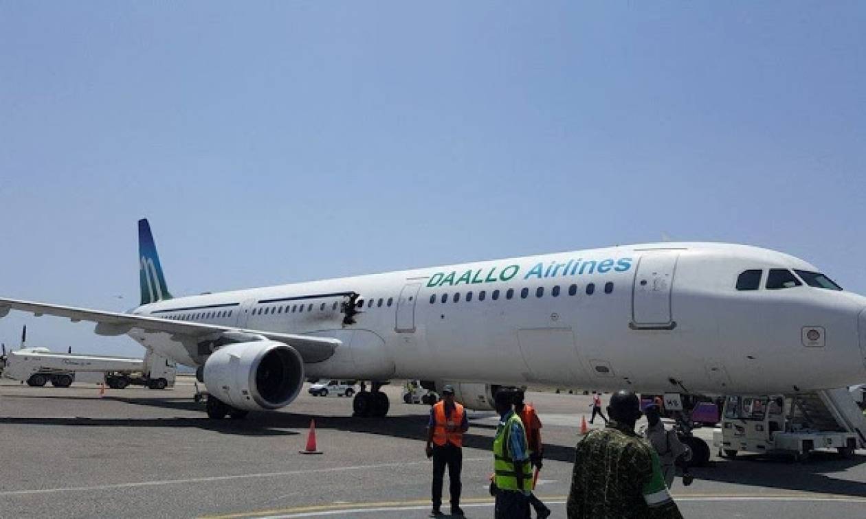 Σομαλία: Τρόμος από έκρηξη σε Airbus λίγα λεπτά μετά την απογείωσή του (pics+vid)
