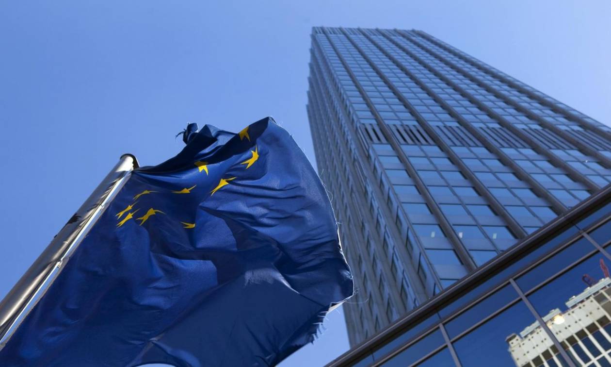 Mειώθηκε κατά 300 εκατ. ευρώ η έκτακτη ρευστότητα προς τις τράπεζες