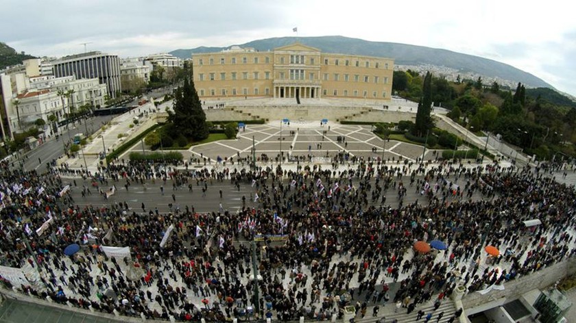 Απεργία: Έτσι είναι τώρα το Σύνταγμα από… ψηλά – Εικόνες από την Αθήνα που συγκλονίζουν