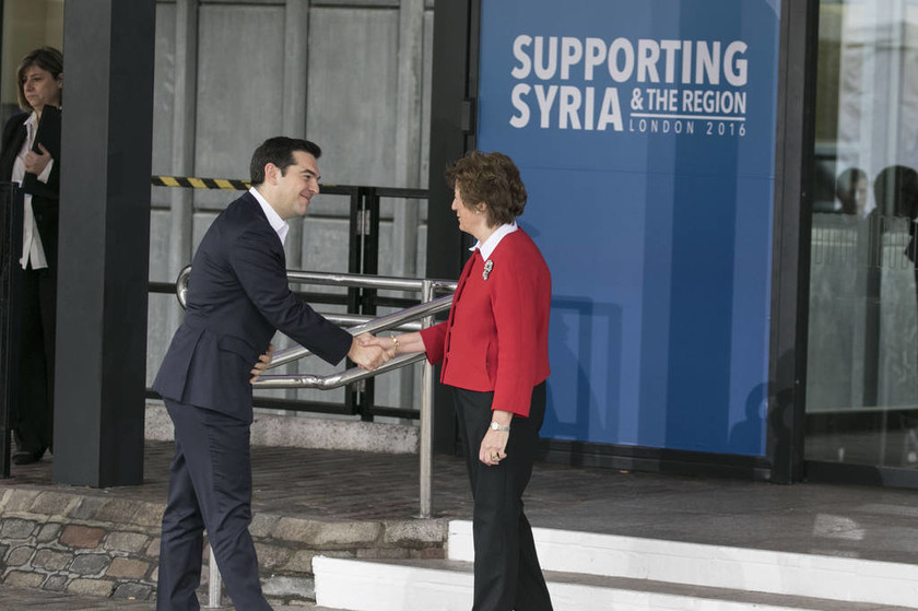 Δείτε την πολυτελή λιμουζίνα με την οποία έφθασε ο Τσίπρας στη Διεθνή Διάσκεψη Δωρητών για τη Συρία