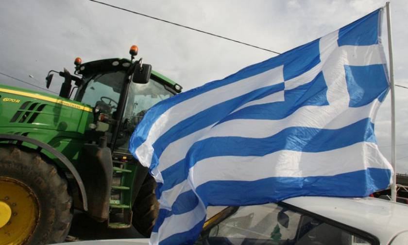 Μπλόκα αγροτών: Δωδεκάωρος αποκλεισμός στα Τέμπη - Ποιοι δρόμοι και τελωνεία είναι κλειστά