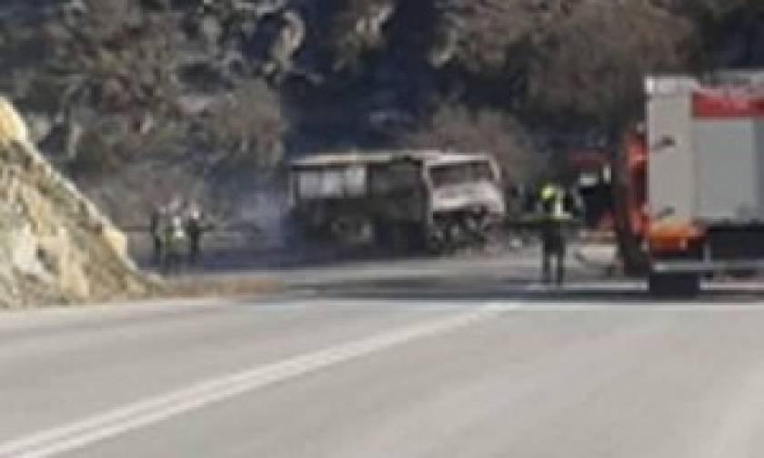 Κοζάνη: Φωτιά σε λεωφορείο που μετέφερε Αλβανούς στην Αθήνα