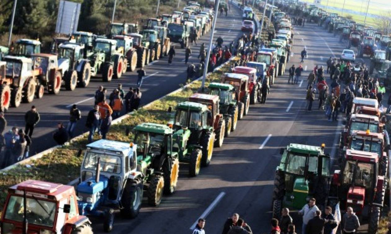 Μπλόκα Αγροτών:Κλειστή εως τις 12 το μεσημέρι η εθνική οδός Αθηνών - Λαμίας
