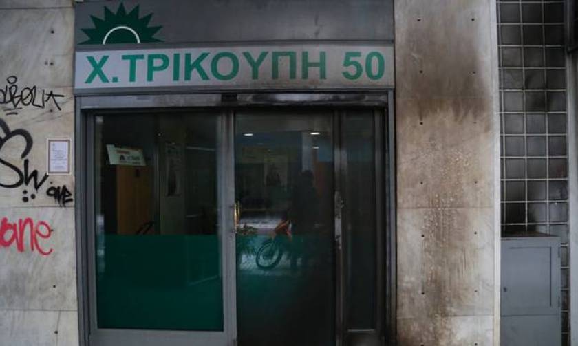 Νέα επίθεση με μολότοφ στα γραφεία του ΠΑΣΟΚ