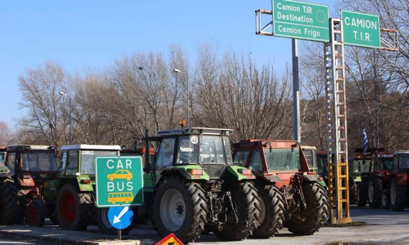 Μπλόκα αγροτών: Ποιοι δρόμοι είναι κλειστοί σήμερα Δευτέρα