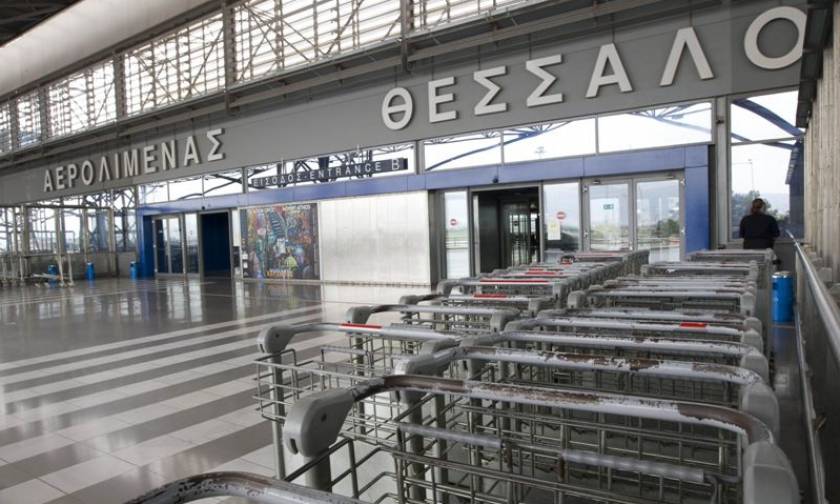 Μπλόκα αγροτών: Κλείνει και το αεροδρόμιο «Μακεδονία»