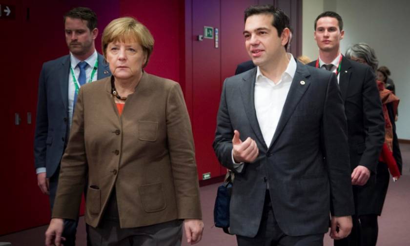 Tsipras has phone contact with Merkel on her visit to Turkey