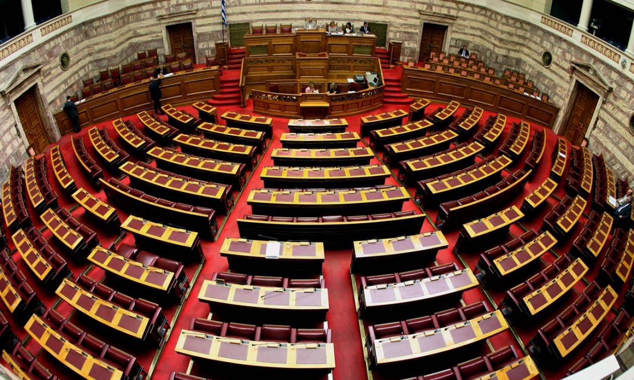 Βουλή: Αναβλήθηκε η συνεδρίαση της Επιτροπής Εμπορίου μετά το «όχι» των αγροτών