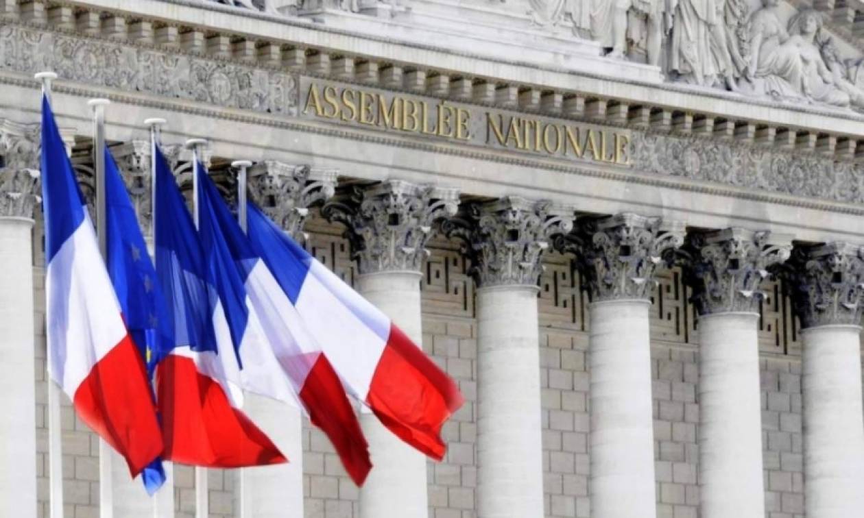 Ψηφίστηκε η «στέρηση της γαλλική ιθαγένειας» για ειδεχθή εγκλήματα (vid)