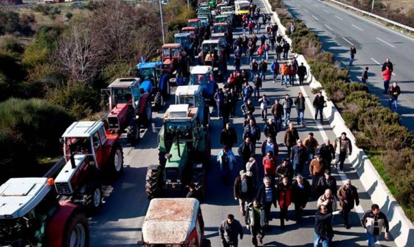 Μπλόκα αγροτών: Άρχισε η αντίστροφη μέτρηση για την απόβαση των αγροτών στην Αθήνα