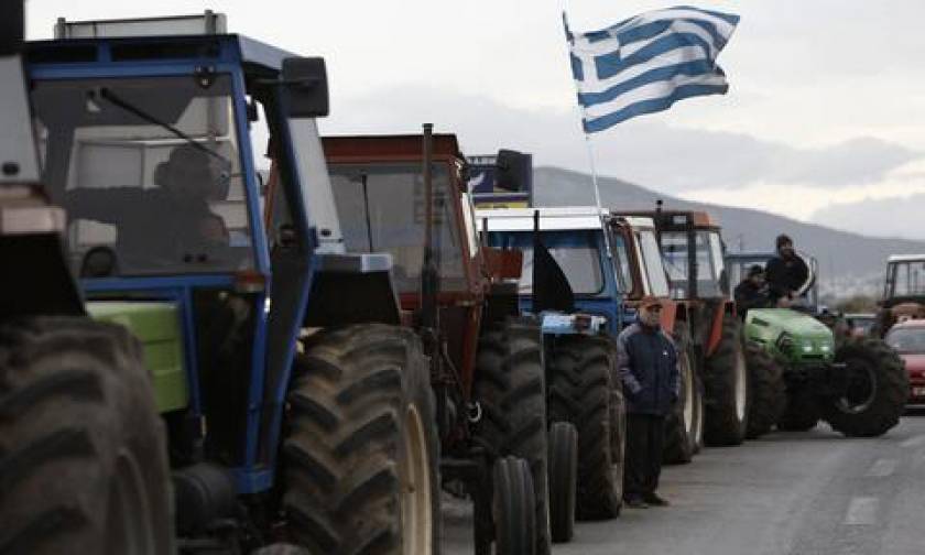 Κοζάνη: Αγρότες απέκλεισαν τη γέφυρα Σερβίων