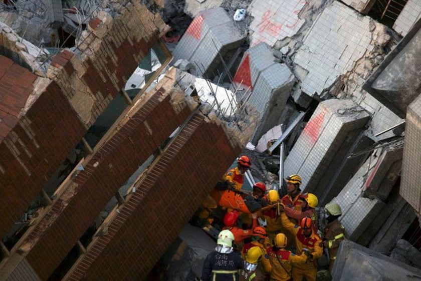 Ταϊβάν - Σεισμός: Ανέσυραν 100 σορούς από τα συντρίμμια - Τουλάχιστον 114 οι νεκροί (photos)