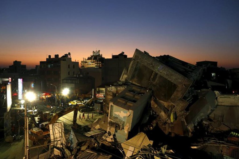 Ταϊβάν - Σεισμός: Ανέσυραν 100 σορούς από τα συντρίμμια - Τουλάχιστον 114 οι νεκροί (photos)