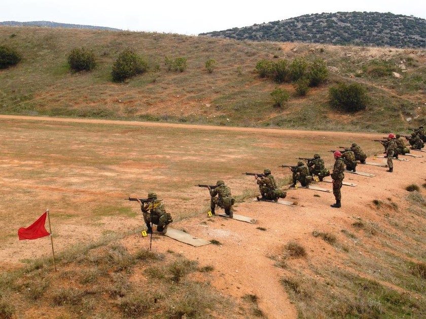 Xειμερινή στρατιωτική εκπαίδευση των Ευελπίδων (pics)