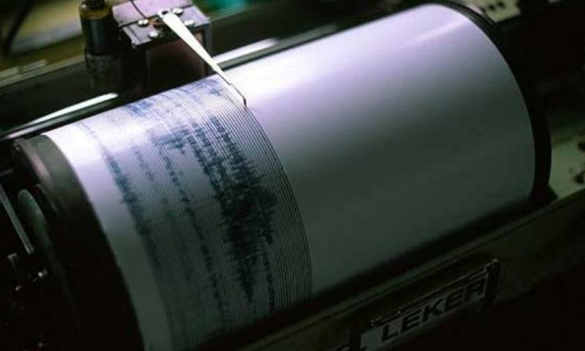 Σεισμός ΤΩΡΑ: Πετάχτηκαν από τα σπίτια τους οι κάτοικοι της Ηλείας