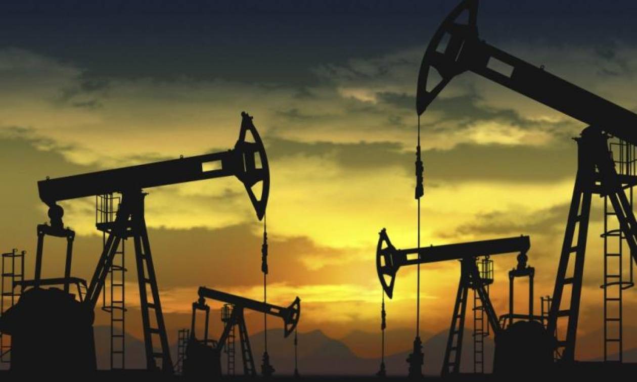 Σαουδική Αραβία και Ρωσία «παγώνουν» την παραγωγή πετρελαίου