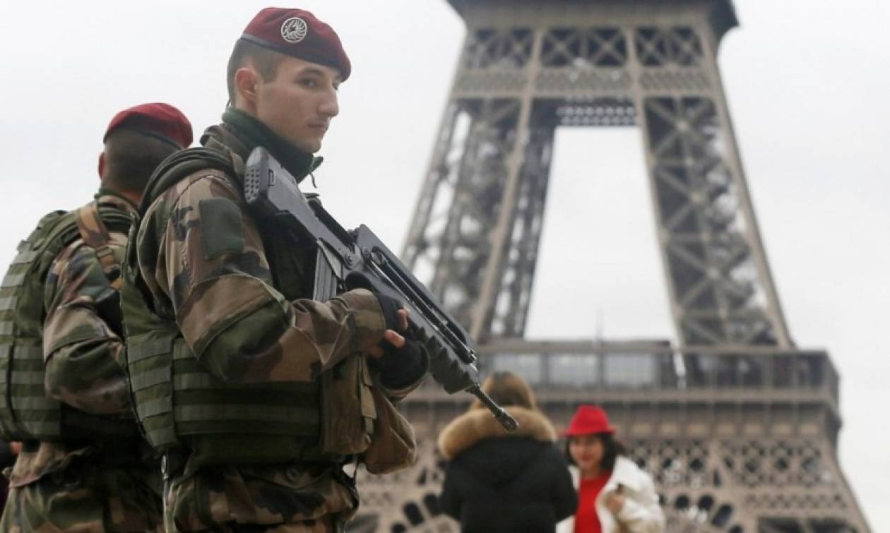 Έως τα τέλη Μαΐου παρατείνεται η κατάσταση εκτάκτου ανάγκης στη Γαλλία