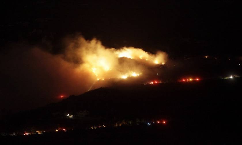 Σε εξέλιξη μεγάλη πυρκαγιά στην ορεινή Τριφυλία