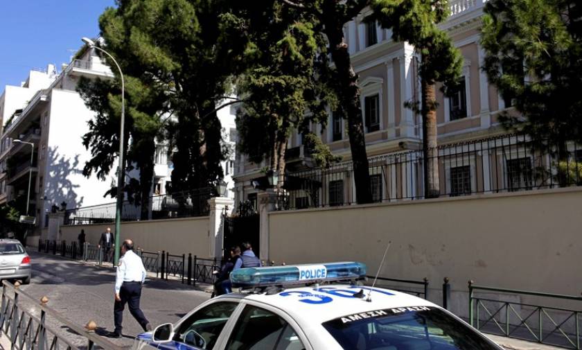 Τηλεφώνημα για βόμβα στην ιταλική πρεσβεία