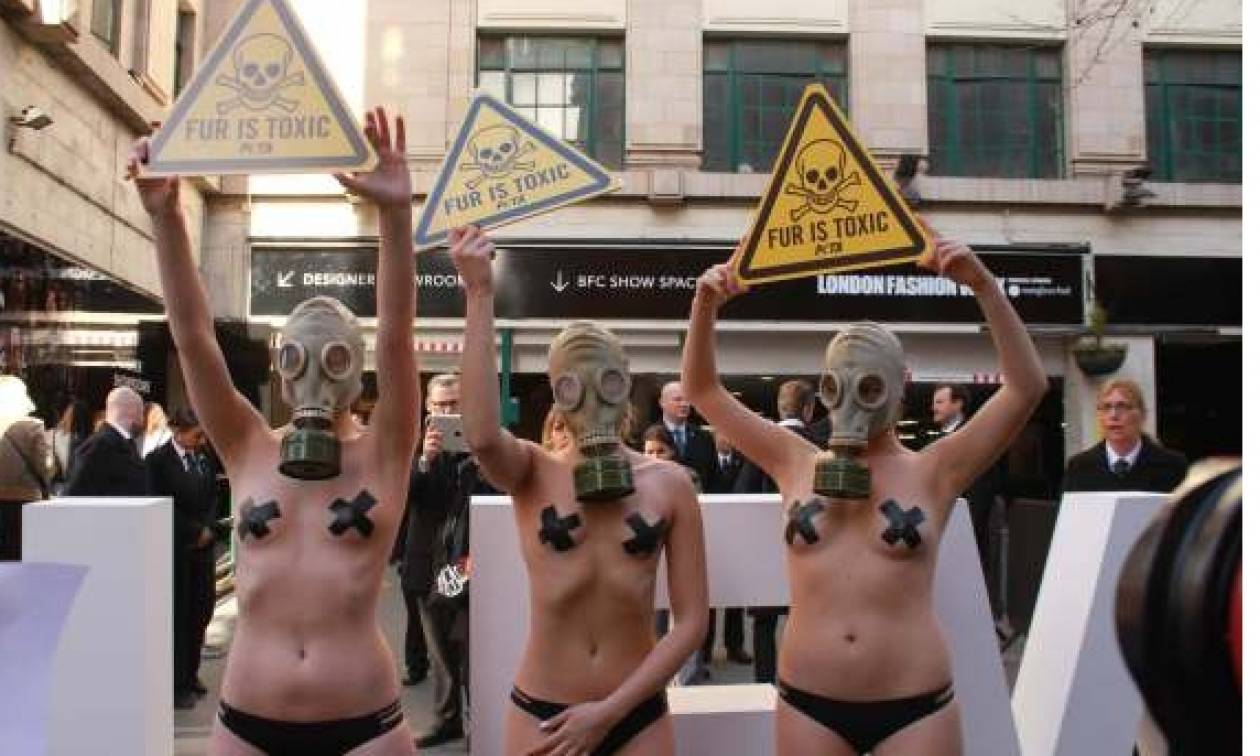 Γυμνή διαμαρτυρία κατά της γούνας στην εβδομάδα μόδας του Λονδίνου (pic+vid)