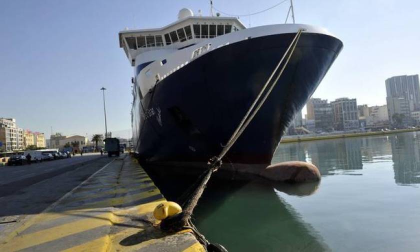 Κανονικά εκτελούνται τα δρομολόγια πλοίων από Πειραιά