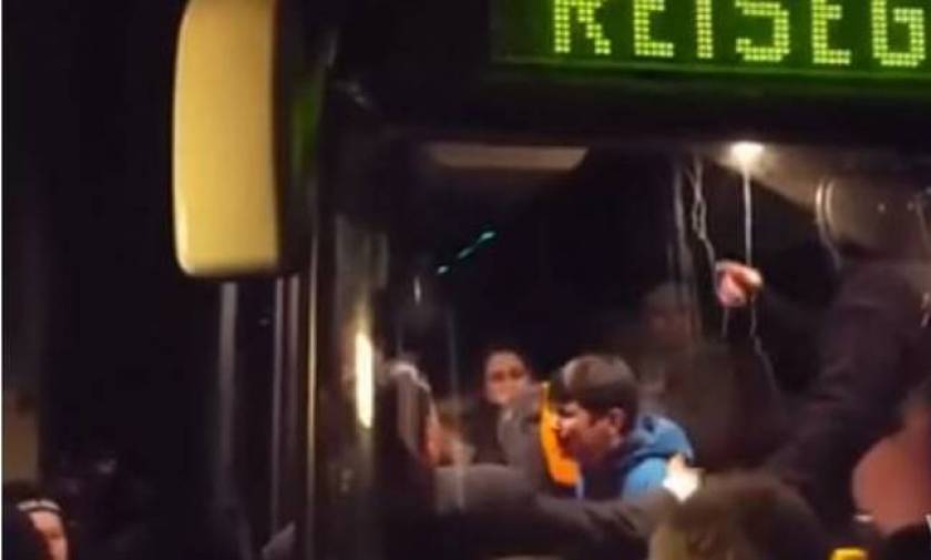 Γερμανία: Αντιδράσεις της κυβέρνησης για την επίθεση σε λεωφορείο μεταναστών (vid)