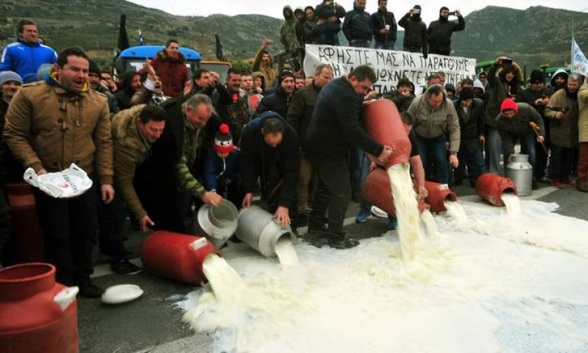 Κομισιόν: Δύο μήνες διορία στην Ελλάδα για τη φορολογία σε γάλα και κρέας