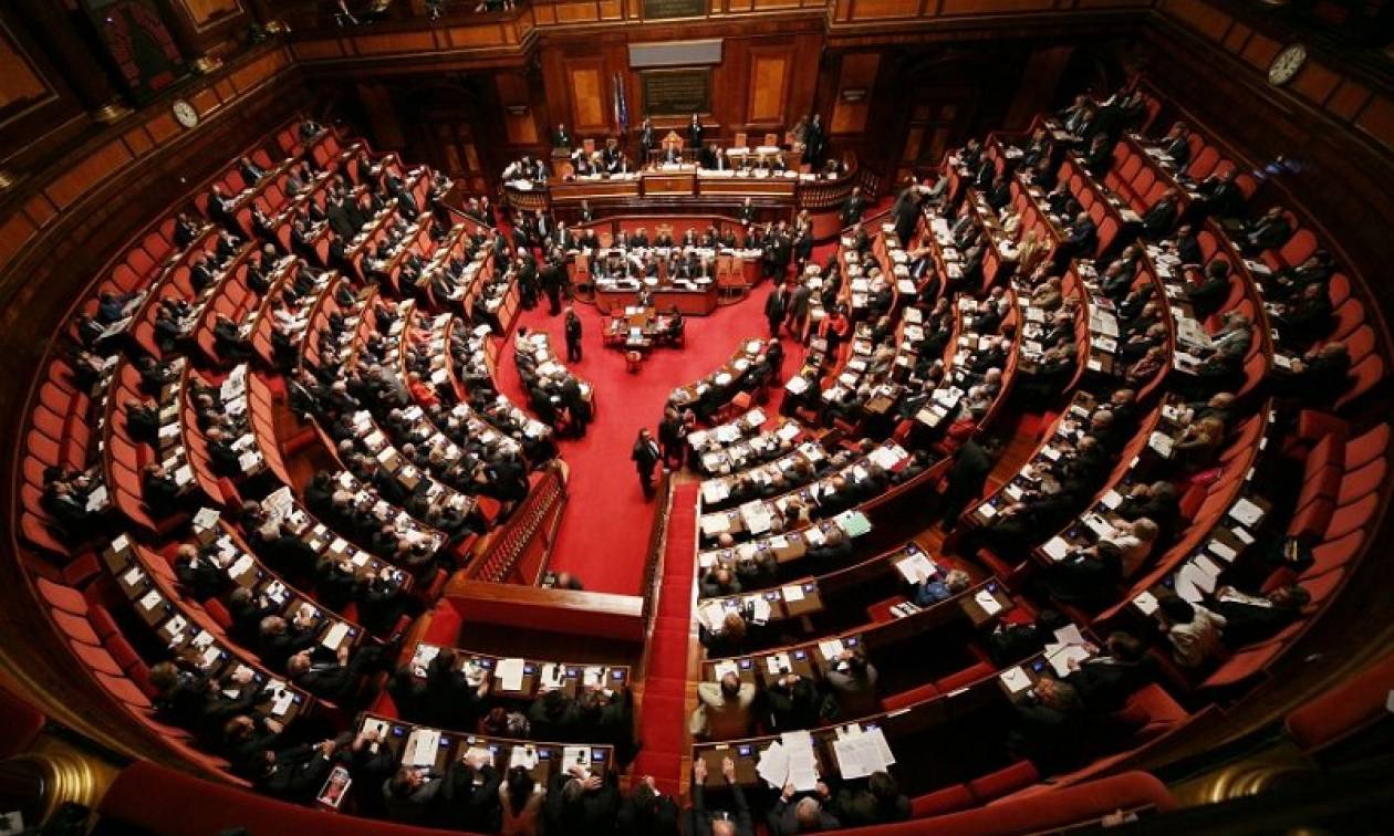 Ιταλία: Η κυβέρνηση Ρέντσι έλαβε ψήφο εμπιστοσύνης - Πράσινο φως στα σύμφωνα συμβίωσης