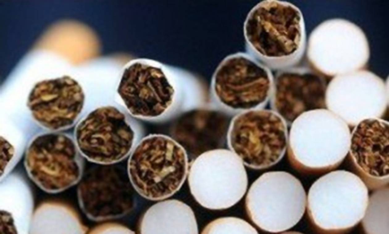 Σύλληψη 48χρονου στη Σαλαμίνα με λαθραία τσιγάρα και καπνό
