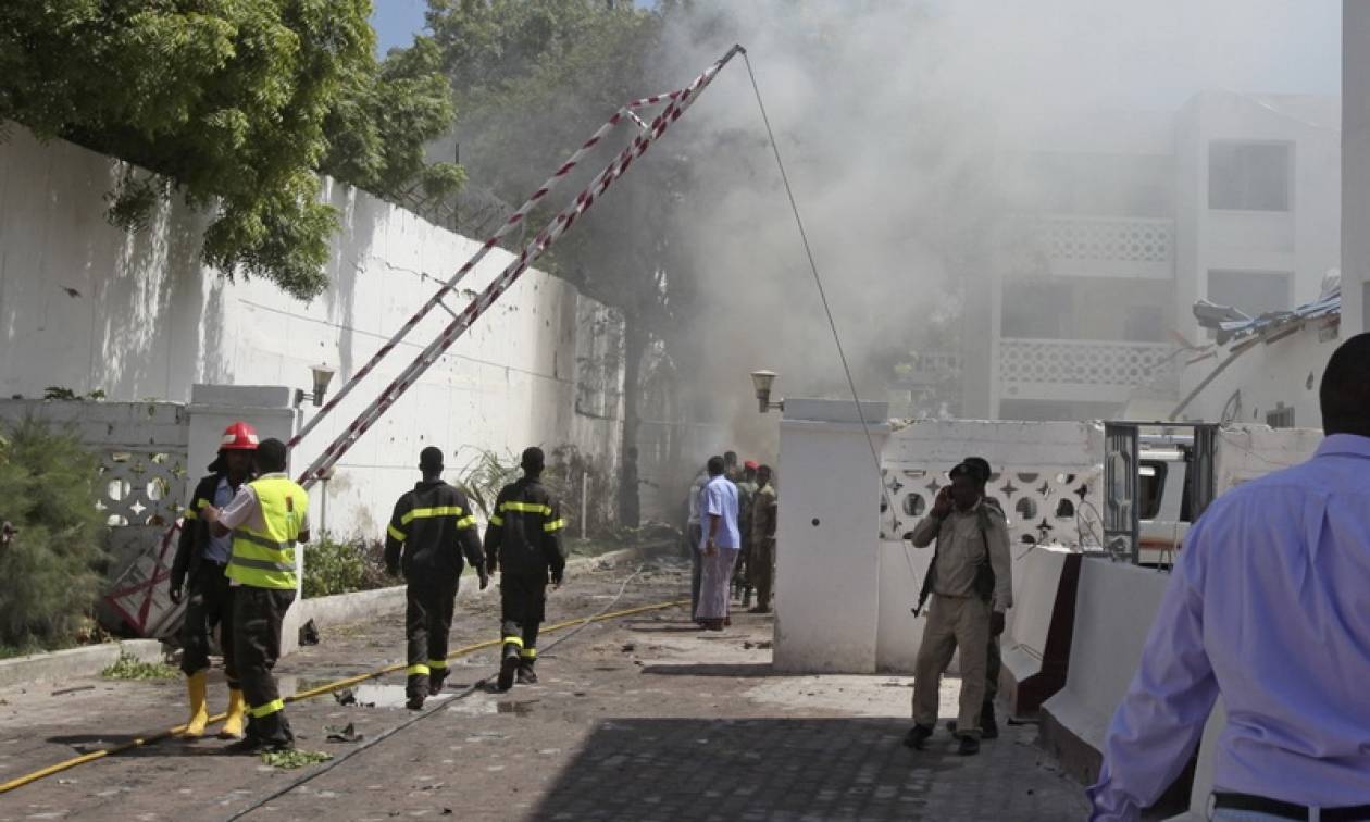 Μακελειό στη Σομαλία με 40 νεκρούς και 70 τραυματίες από διπλή βομβιστική επίθεση