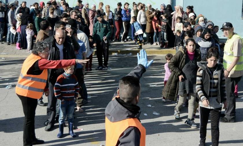 Στο λιμάνι του Πειραιά ακόμη 1.810 μετανάστες και πρόσφυγες