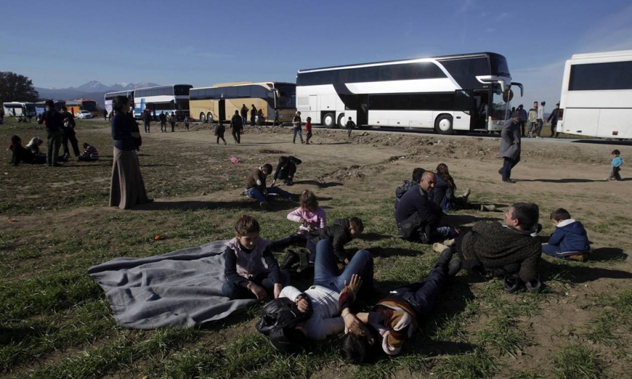 Καταυλισμός προσφύγων όλη η Ελλάδα (vid)
