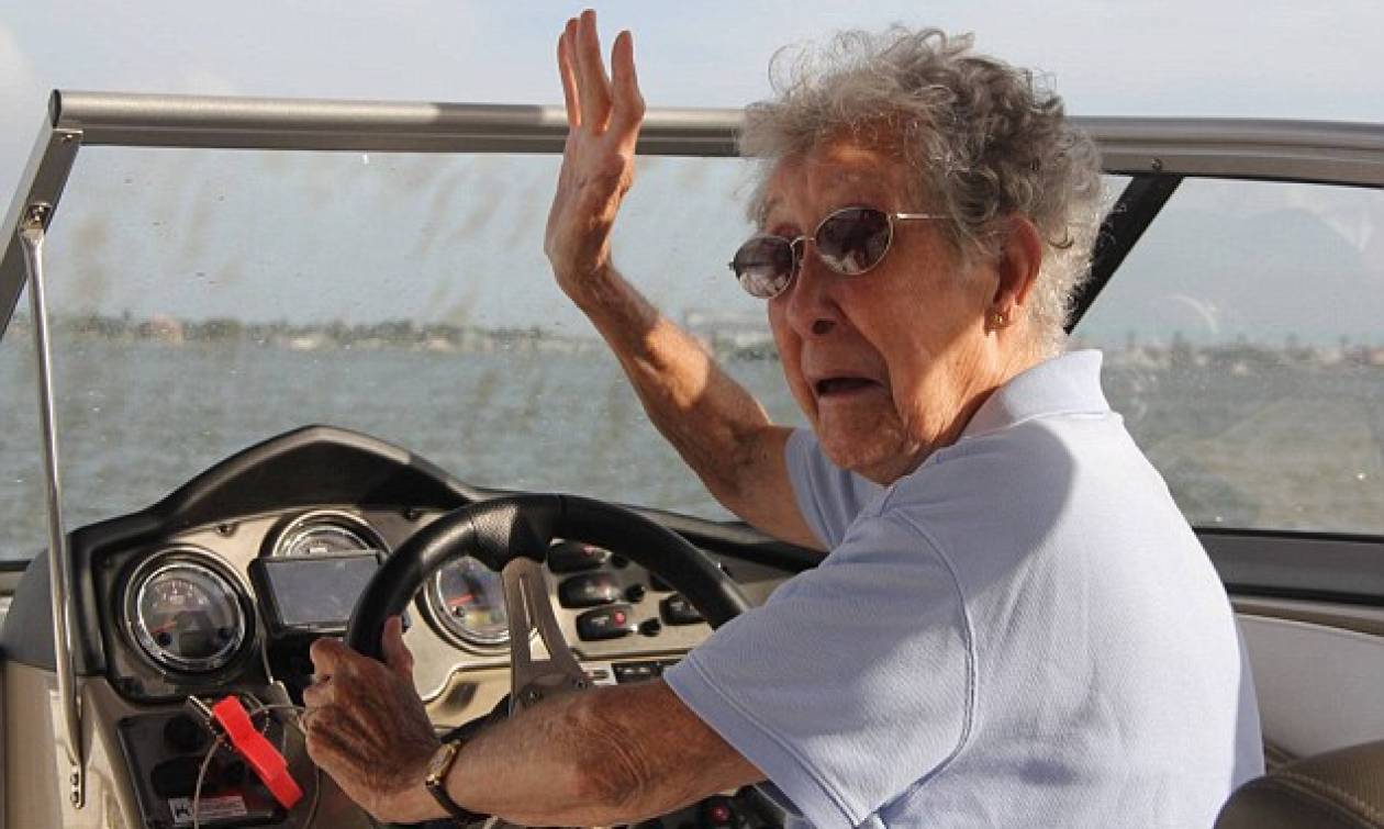 ΗΠΑ: 90χρονη διεγνώσθη με καρκίνο και το έριξε στα ταξίδια