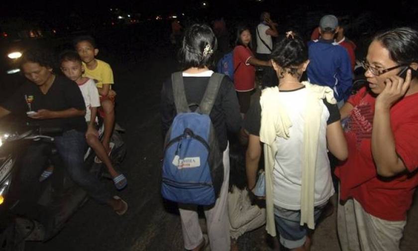 Δραματικό βίντεο από το σεισμό των 7,8R στην Ινδονησία