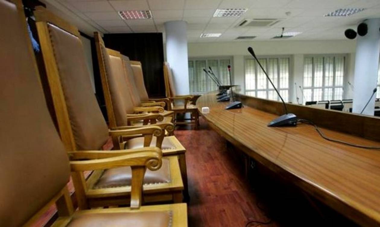 Ασφαλιστικό: Νέα παράταση της αποχής τους αποφάσισαν οι δικηγόροι