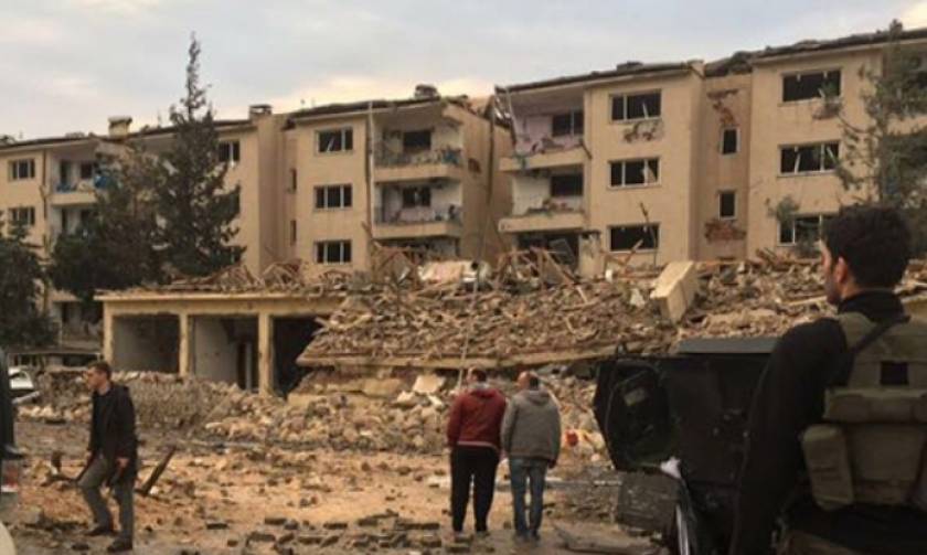Νέα βομβιστική επίθεση στην Τουρκία – Δύο νεκροί και 35 τραυματίες (pic)
