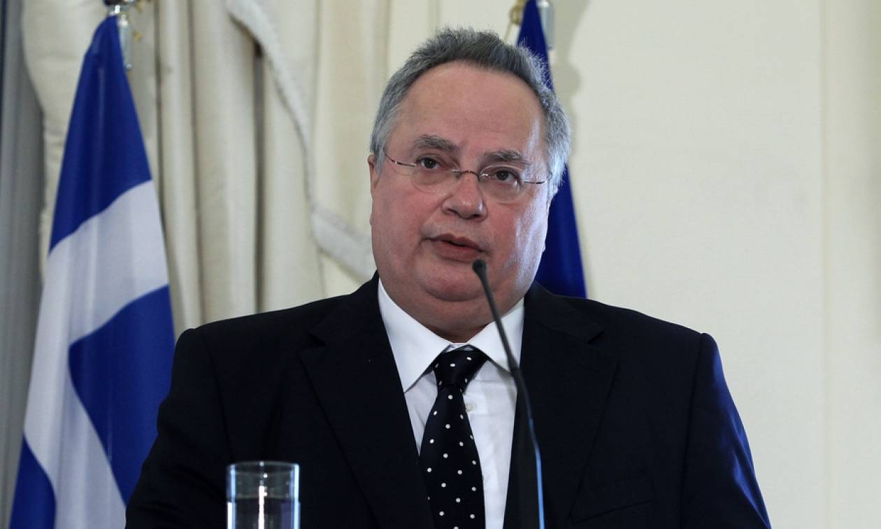 Απίστευτο: Με αντανακλαστικά χελώνας απάντησε ο Κοτζιάς στο «παραλήρημα» του Σλοβάκου πρωθυπουργού