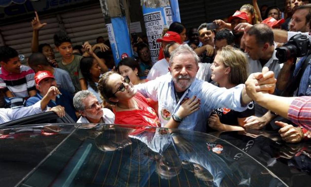 Βραζιλία: Αφέθηκε ελεύθερος ο πρώην πρόεδρος Λούλα