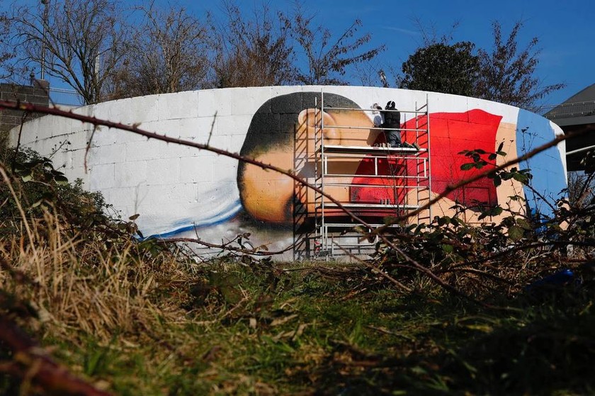 Φρανκφούρτη: Εντυπωσιακό γκράφιτι στην μνήμη του μικρού Αϊλάν (pics)