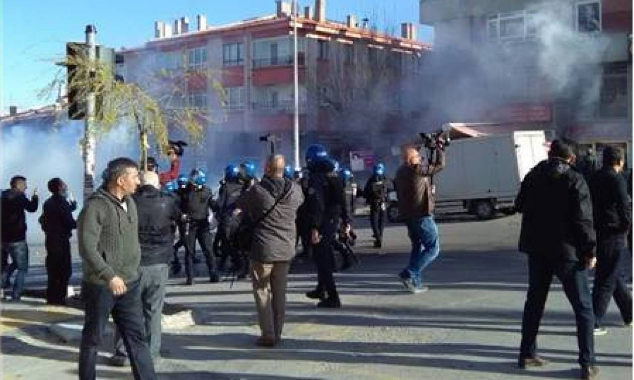 Τουρκία: Συλλήψεις και δακρυγόνα στη συγκέντρωση για τον έφηβο που πέθανε το 2014
