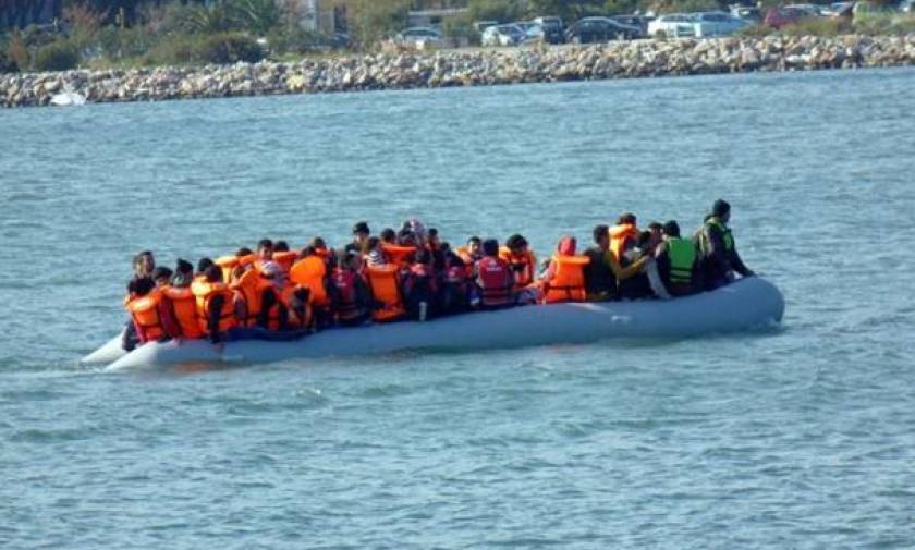 «Βουλιάζουν» τα ελληνικά νησιά: Έφθασαν περισσότεροι από 1.700 πρόσφυγες σε μία μόνο ημέρα