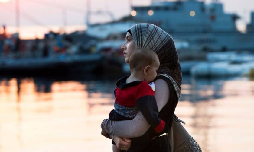 Το πρωί της Πέμπτης τα πρώτα λεωφορεία στο λιμάνι της Θεσσαλονίκης για τους πρόσφυγες