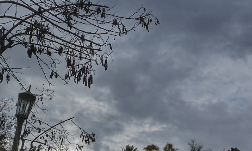 Με συννεφιά και σκόνη ο καιρός της Πέμπτης – Δείτε που θα βρέξει (pics)